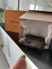 écharpe louis vuitton