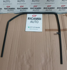 Suzuki Jimny (1998-2017) guarnizione superiore vetro anteriore sinistra guida