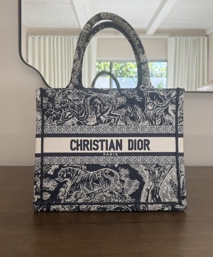 Authentic seller dior small - authentic, us