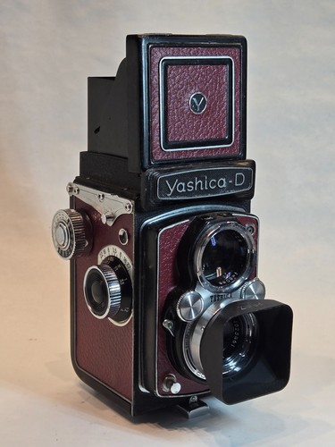 Yashica tlr rosso ecc - d,