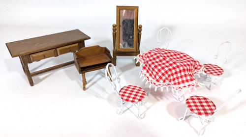 Assortimento mobili casa delle