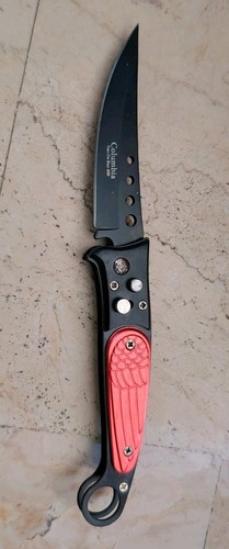Coltello pieghevole militare