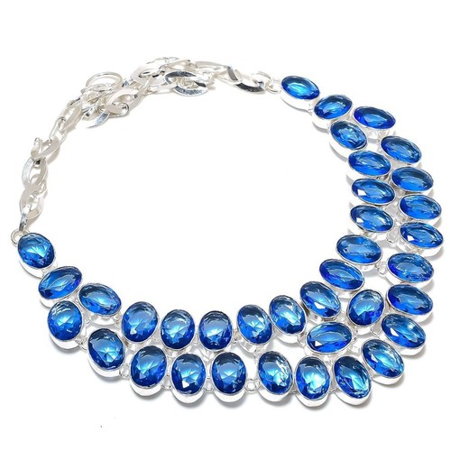 Collana con pietre preziose