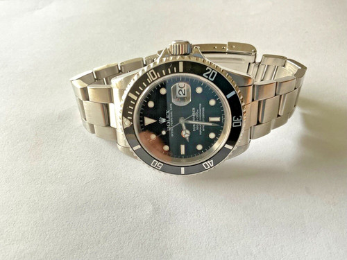 Rolex submariner date - 16610,