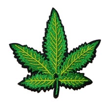 FERRO FOGLIA DI MARIJUANA SU