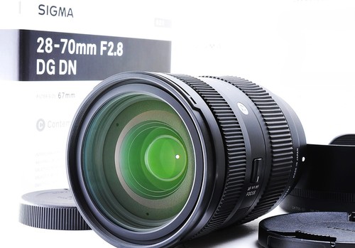 Sigma 70mm 8 - 28-70mm, f/2.8