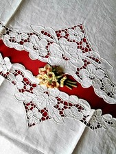 COPPIA DI ANTICHI ASCIUGAMANI IN PURO LINO CON INTAGLI E RICAMI A MANO 