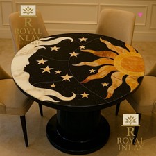 Tavolo celeste intarsiato in