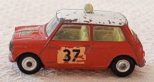 Corgi toys morris mini - toys,