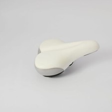 Sella bicicletta pedalata