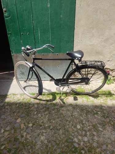 Bicicletta vicini uomo - bicicletta, da