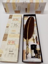 penna  con piuma marrone e