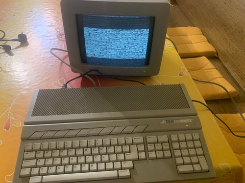 Atari 1040stf computer vintage - atari,