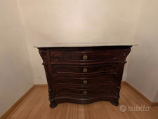 Comò Luigi Filippo in noce con piano in marmo