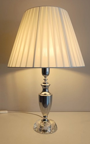 Lampada tavolo elegante 1 - tavolo,