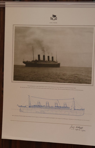 Titanic white star line ship - star,
