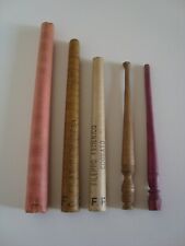 Collezione di porta-rocchetti vintage in cartone e in legno