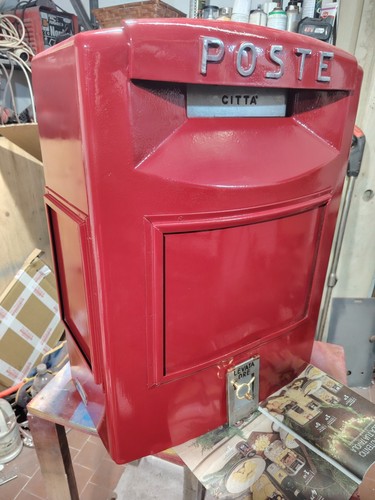 Cassetta postale dismessa - postale,