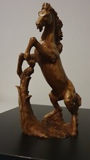 Statuina scultura cavallo