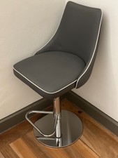 sgabello da bar girevole e