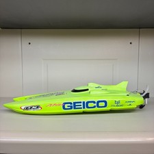 Miss Geico Catameran Pro Boat