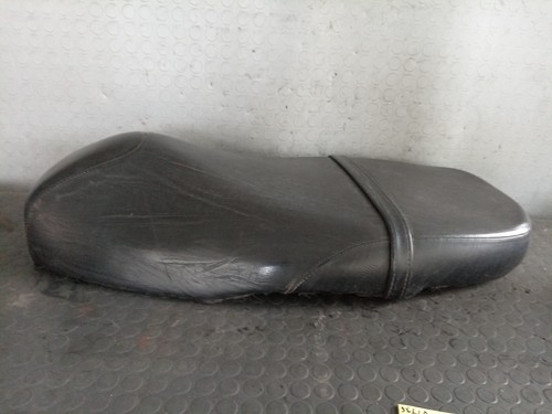 Sella strappo buco piaggio - sella,