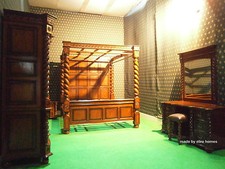 Set camera da letto Super King TUDOR baldacchino quattro posti 100% mogano massello comodini