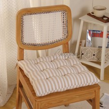 Cuscino seduta con cravatte -