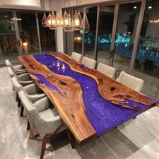 Tavolo Fiume Epossidico Fatto a Mano Personalizzato | Tavolo da Pranzo Noce Bordo Vivo | Legno Massello