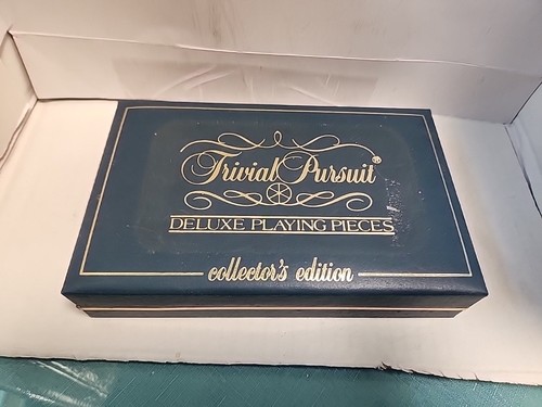 Trivial pursuit deluxe playing - deluxe,