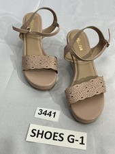 Sandali con zeppa rosa a punta