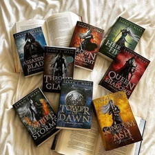 Throne of Glass Box The Complete Set Collection Books B: Sarah J. Maas - New