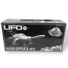 UFO SHADO Interceptor + UFO Product Enterprise Diecast Aoshima dal Giappone
