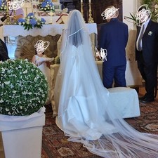 Abito da sposa Amelia Casablanca,compresso di cintura con strass e il velo 