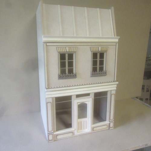Scale dolls house french - 1/12,