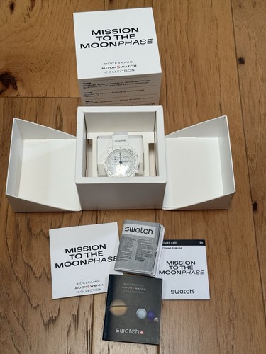 Nuovissimo orologio bianco