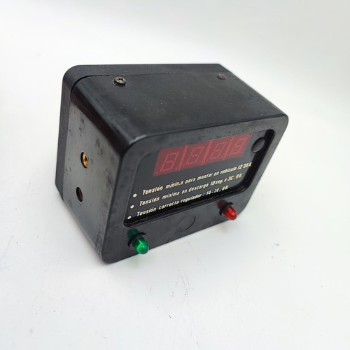 Voltimetro indicatore di - dc, e