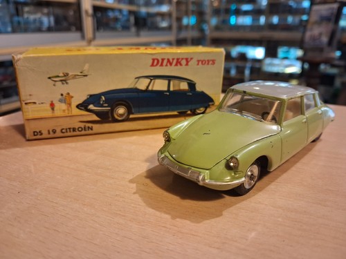 Citroen verte dinky toys - citroen,