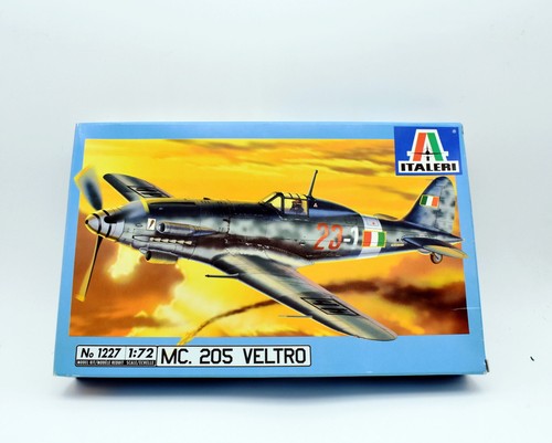 Modellino model kit montaggio