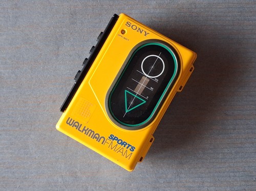 Sony f35 walkman - wm-f35,