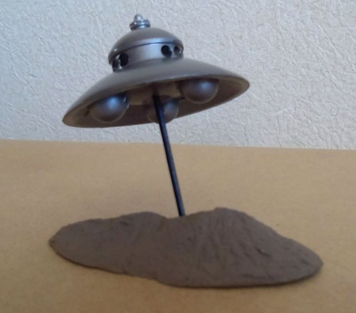 Adamski type ufo figure nave - type,