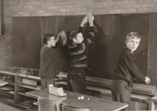 B4 - Foto Photo Fotografia  Anni 60 - Scuola Bambini Studio Classe Lavagna