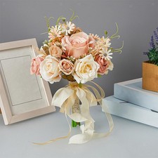 Bouquet da sposa con fiori di