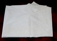 Lenzuolo matrimoniale• Rifinito all’uncinetto• Vintage