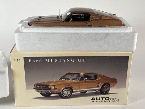 Autoart 1967 ford mustang - 1:18,