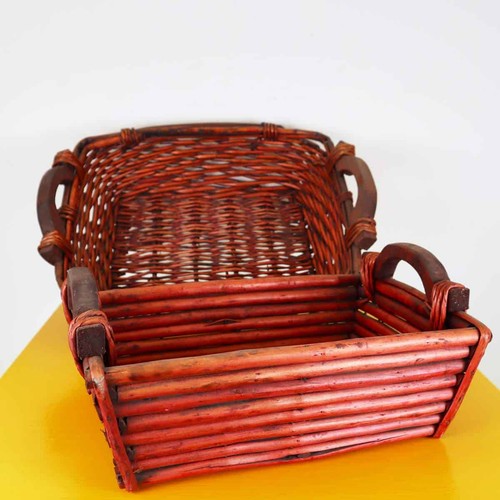 Eleganti cesti intrecciati - , in