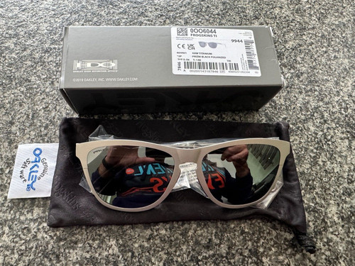Nuovo con scatola oakley - nuovo,