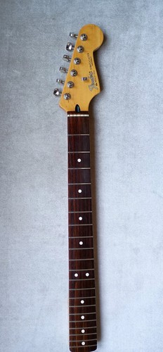 Fender standard stratocaster - fender,
