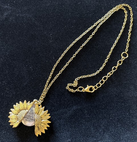 Collana medaglione girasole