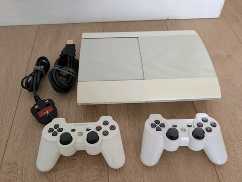 Playstation super slim - 3,